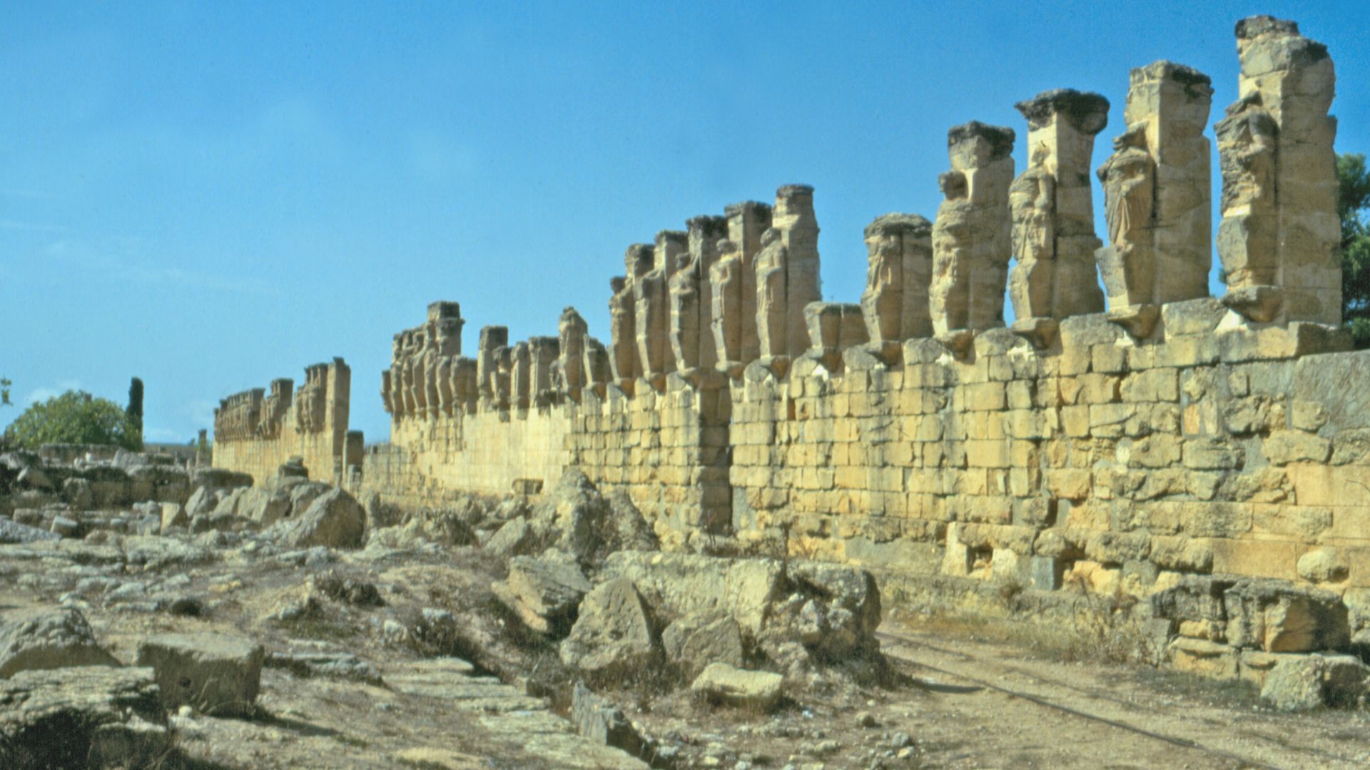 Libia, Cirene (sito archeologico), Portico delle Erme