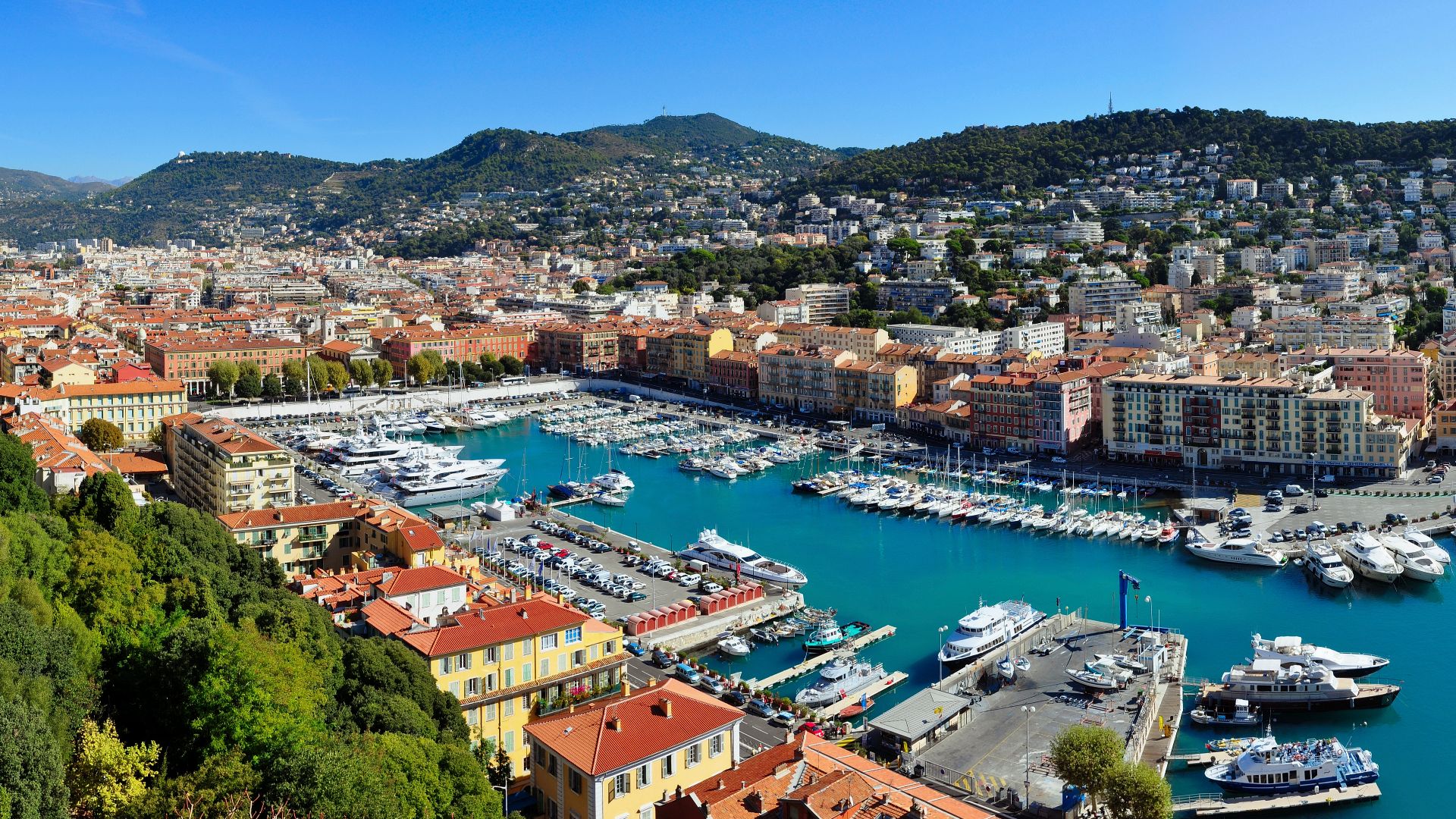 The harbour of Nice (Alpes-Maritimes, Provence-Alpes-Côte d’Azur, France), seen from the hill of the fortress.