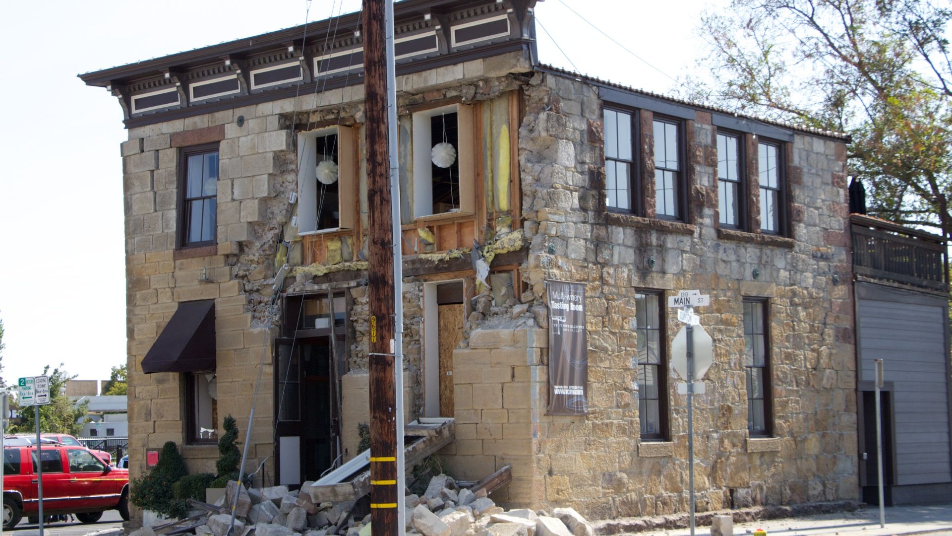 The Sam Kee Laundry Building after Napa Valley earthquake.