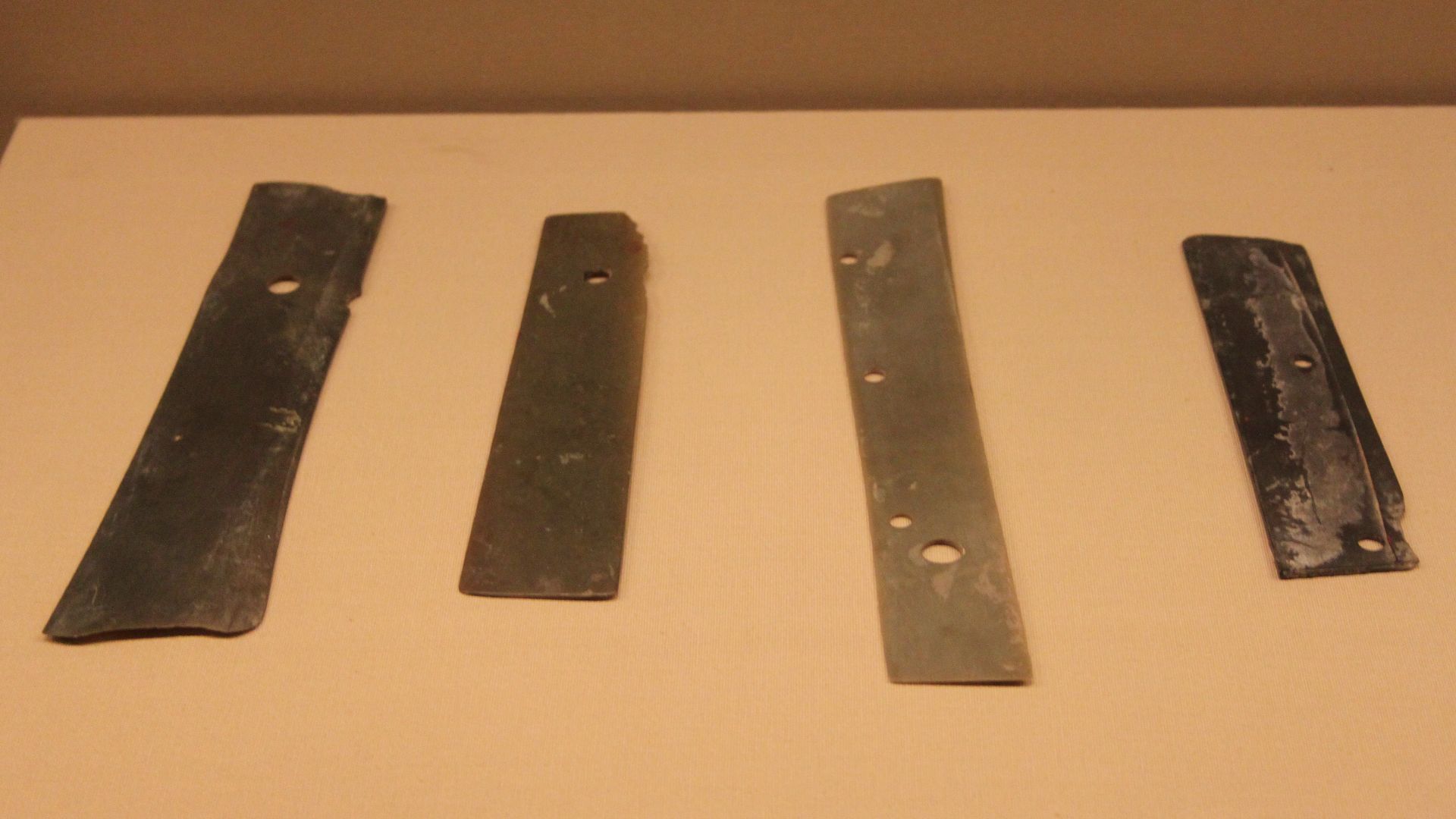 Shaanxi Provincial Museum, Xi'an, Western Zhou Gallery. Complete indexed photo collection at WorldHistoryPics.com.
