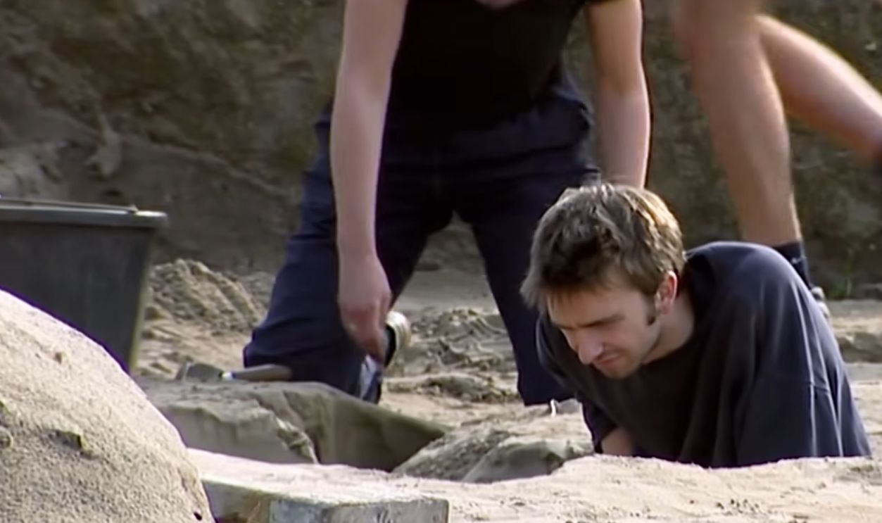 Screenshot from Meet the Ancestors (1998–2004)