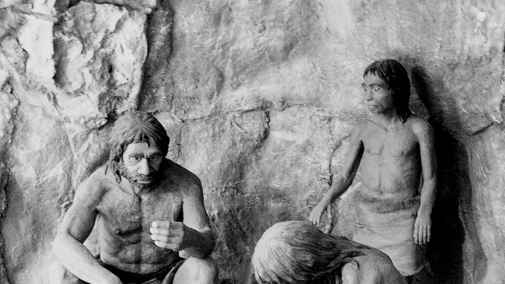 File:Brno, Neanderthal Family (detail of diorama).jpg