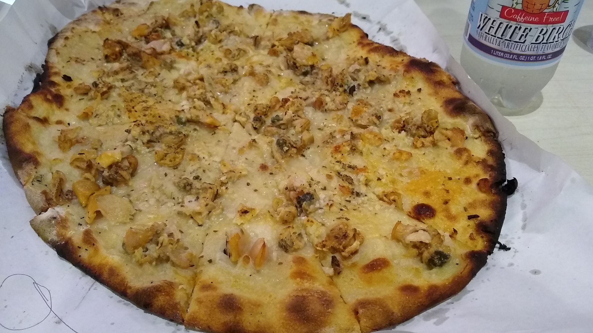 Frank Pepe's Apizza White Clam Pizza New Haven Connecticut. Sept 4, 2019
