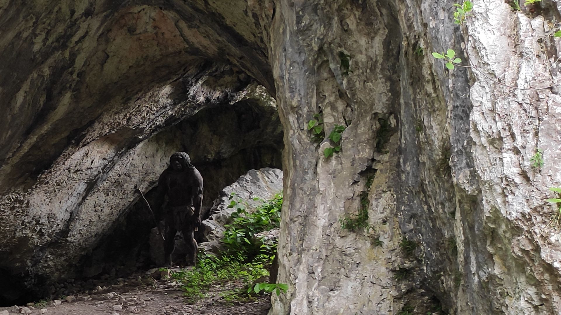 Jaskinia Ciemna, Neandertalská jeskyně, Ojcowski Park Narodowy, okres Kraków, Polsko