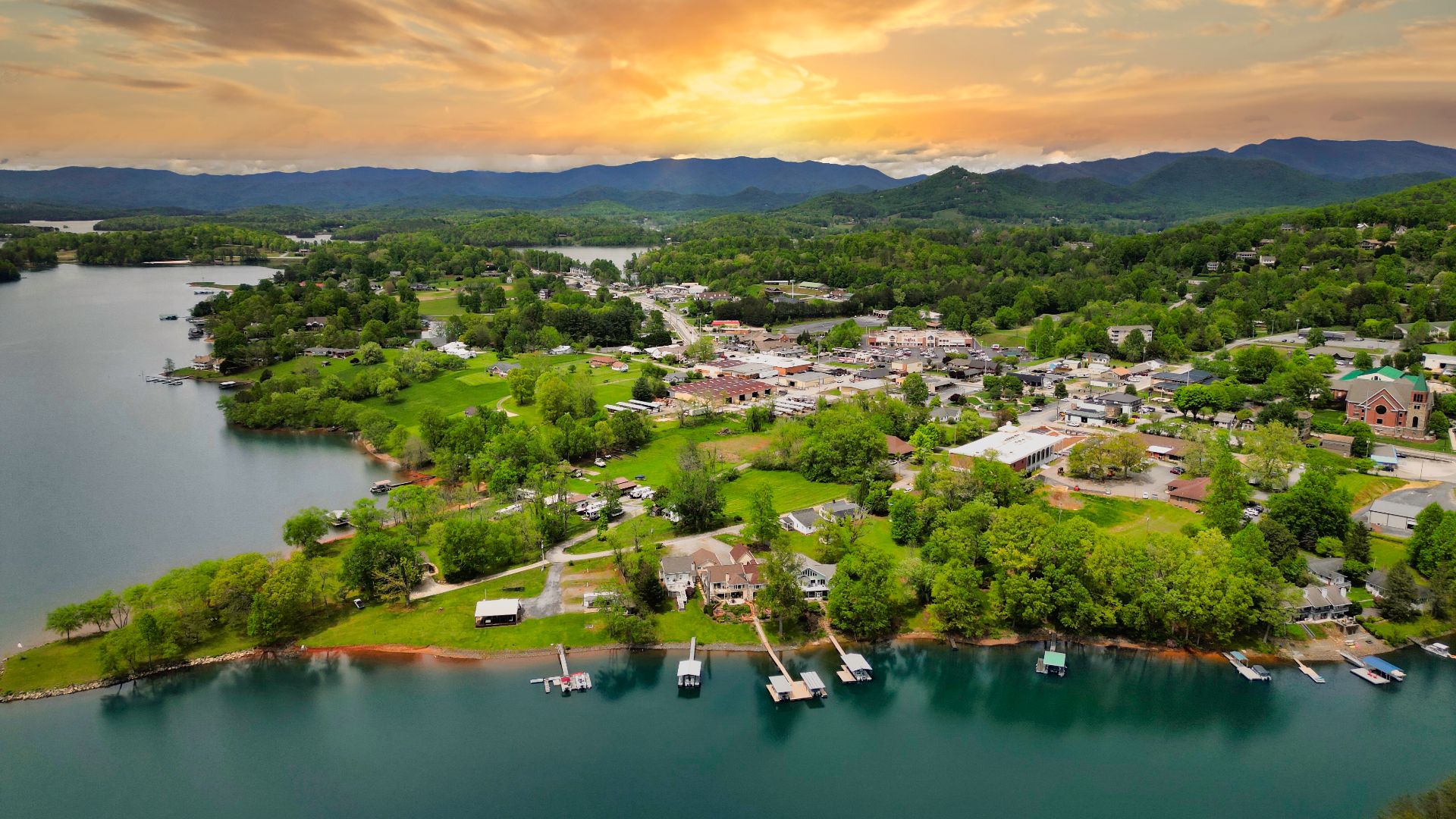 Hiawassee, Georgia on Chatuge Lake in Towns County – aerial photo