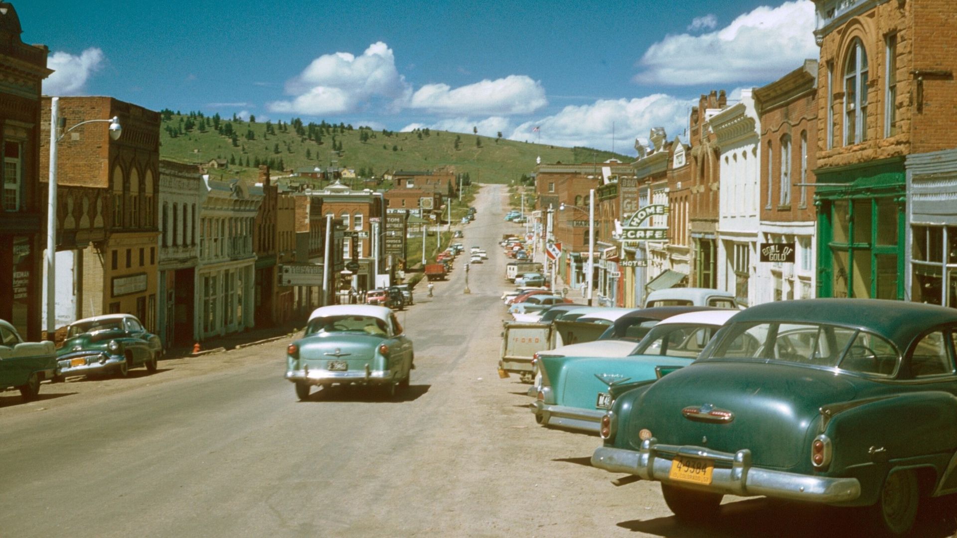 Downtown Cripple Creek, Colorado, 1957.

Other images by this contributor - http://en.wikipedia.org/wiki/User:Sba2
