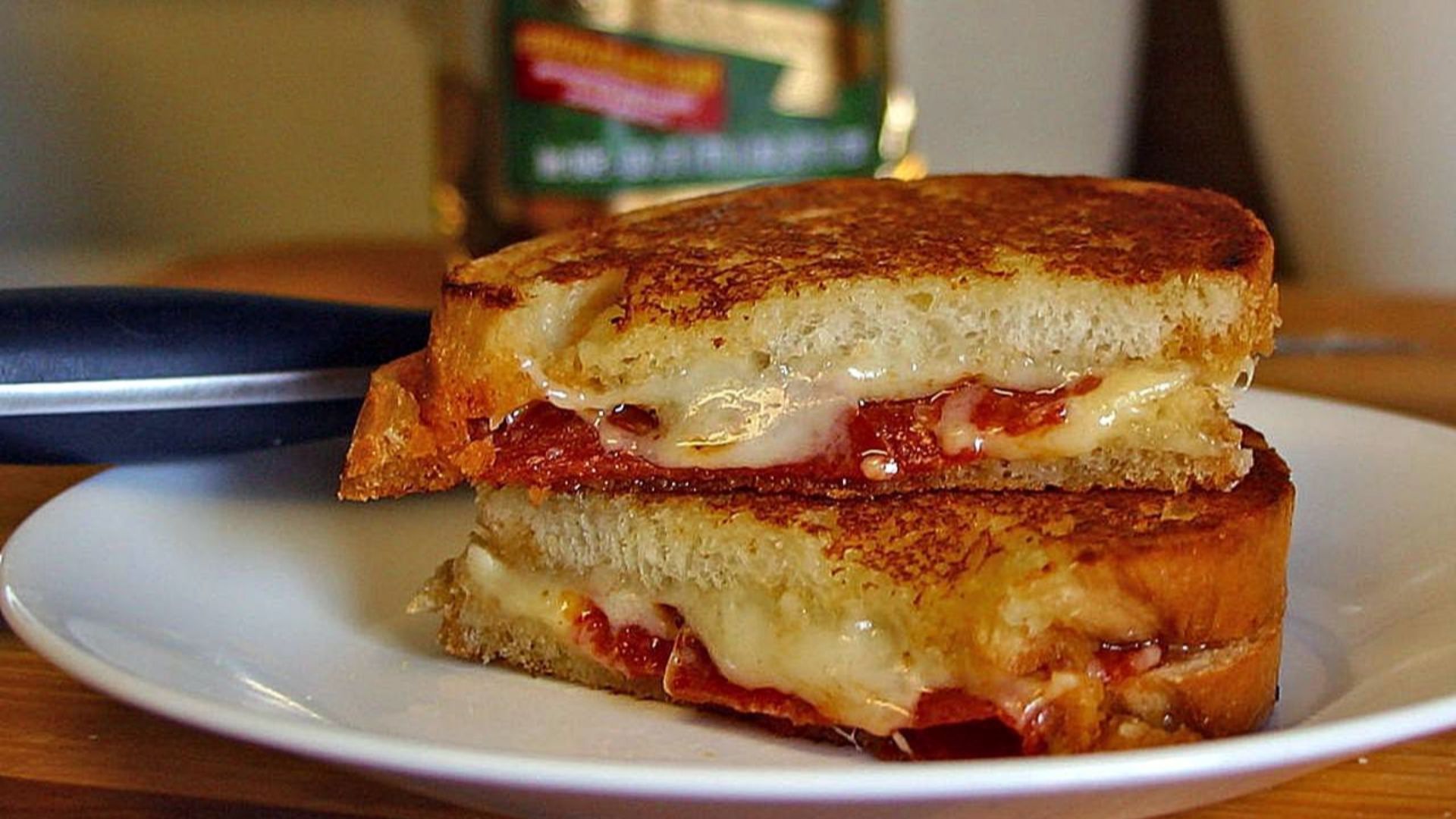 Image title: Grilled cheese sandwiches
Image from Public domain images website, http://www.public-domain-image.com/full-image/food-and-drink-public-domain-images-pictures/burgers-and-sandwiches-public-domain-images-pictures/grilled-cheese-sandwiches.jpg.h