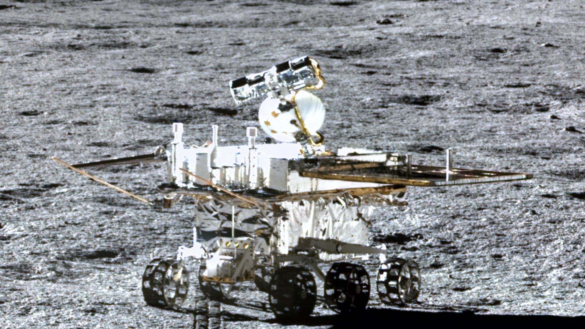 Yutu-2 rover on lunar surface.