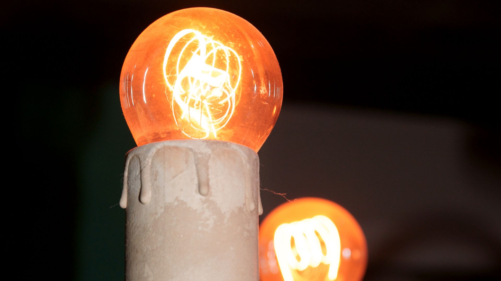 Incandescent light bulbs.