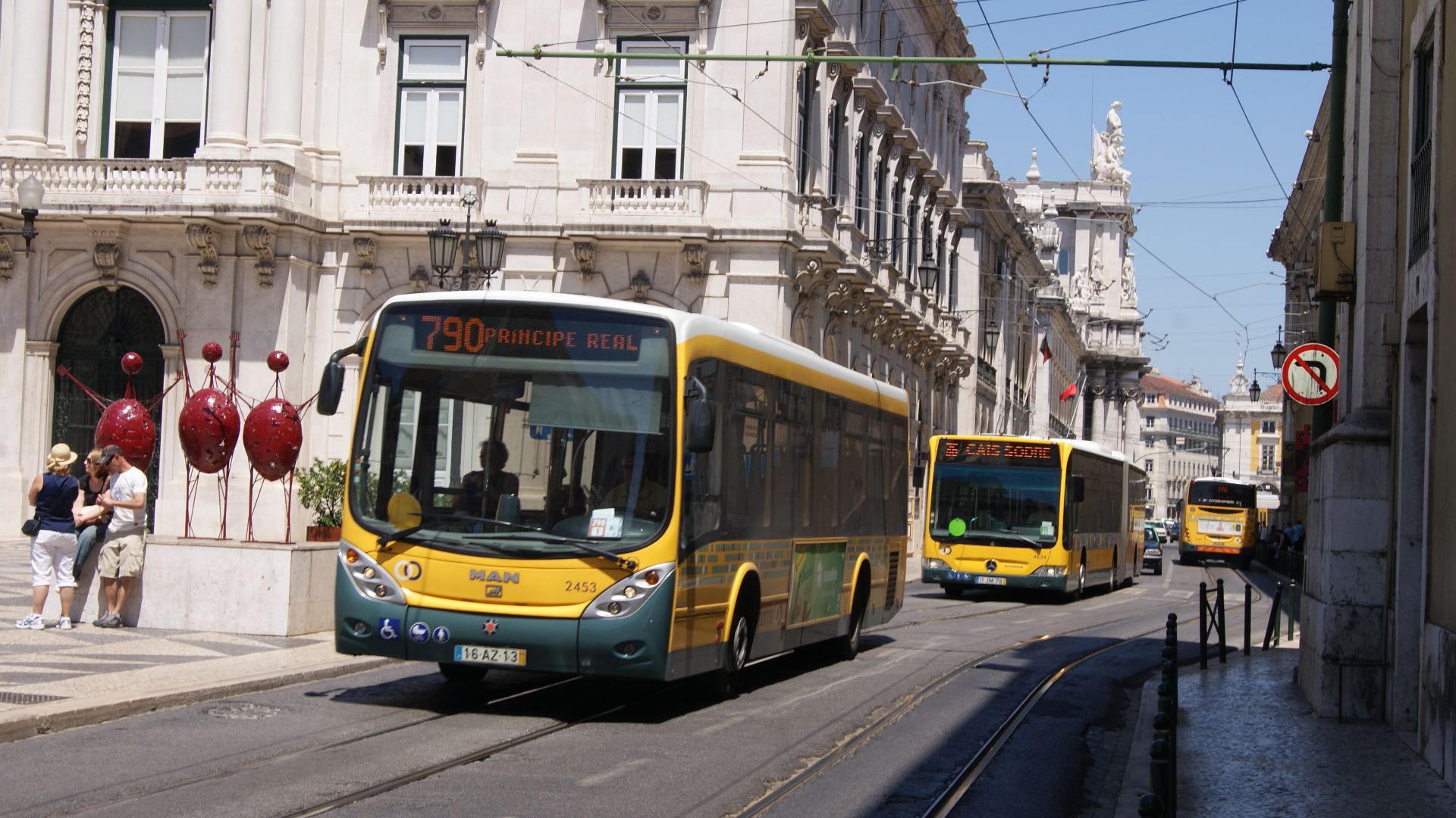 Photo. Trams aux Fils. Bus MAN