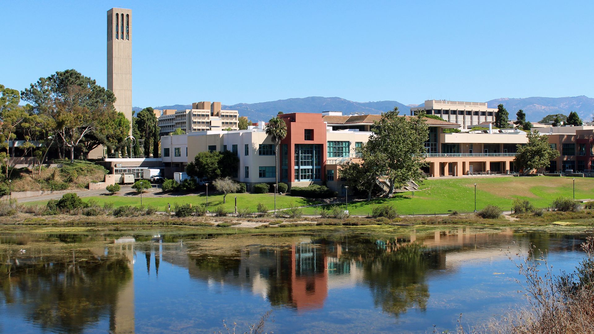 The view of Storke Tower and the University Center from the other side of the UCSB Lagoon at the University of California, Santa Barbara.
Photographed on September 8, 2019 by user Coolcaesar.