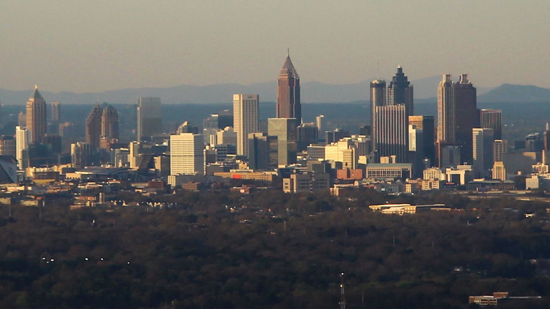 The skyline of Atlanta, Georgia, seen from the south-southwest.
