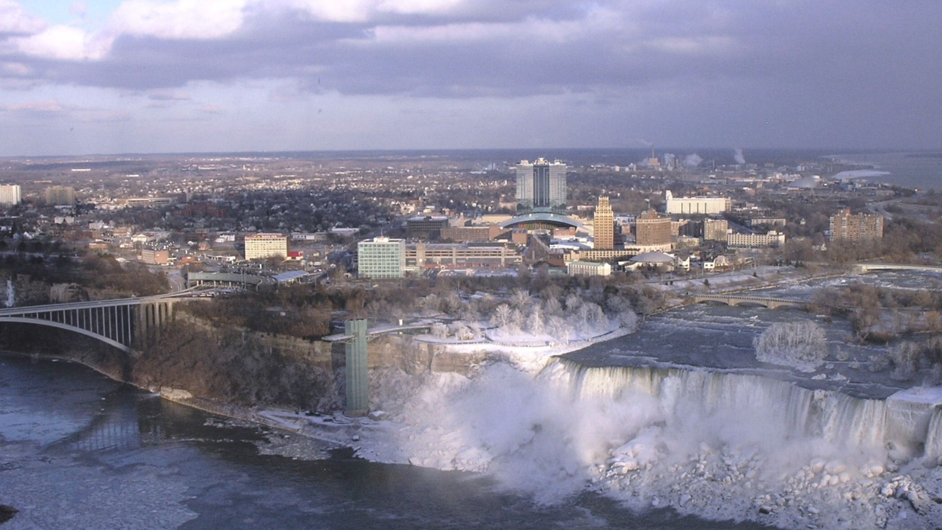 Taken by Danielo Mayer in late February 
Cropped by User:Mwanner to work better in info box.

Original is at File:Niagara Falls, New York from Skylon Tower.jpg