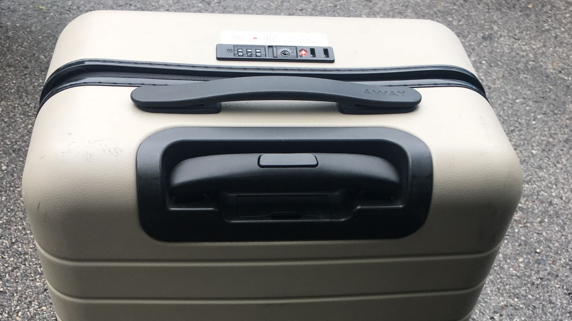 w:Away (luggage) w:carry-on