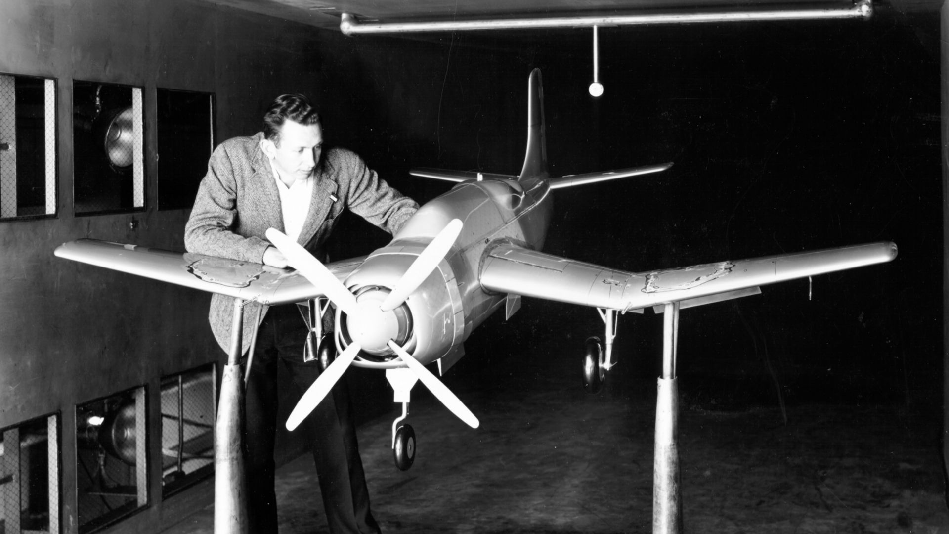 A scale model of the Douglas SB2D Destroyer at the wind tunnel of the Ames Research Center, Moffett Field, California (USA), on 1 April 1942. Only two XSB2Ds were built plus 28 single seat versions, redesignated BTD-1.