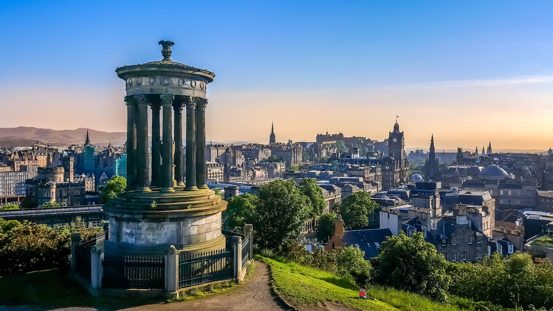 Skyline of the city of Edinburgh in Scotland