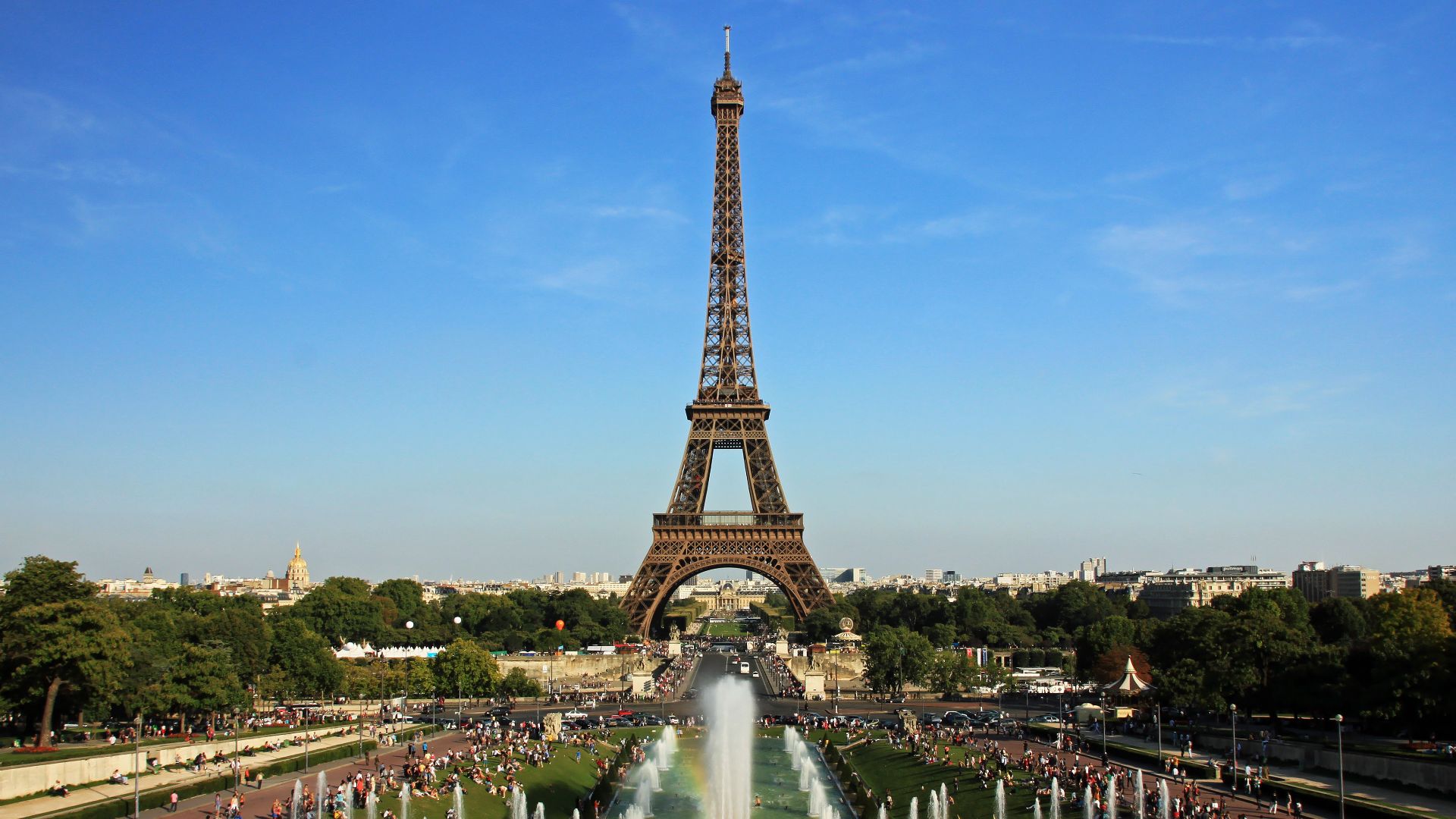 Eiffel Tower and Jardins du Trocadéro from the Palais de Chaillot, Paris.