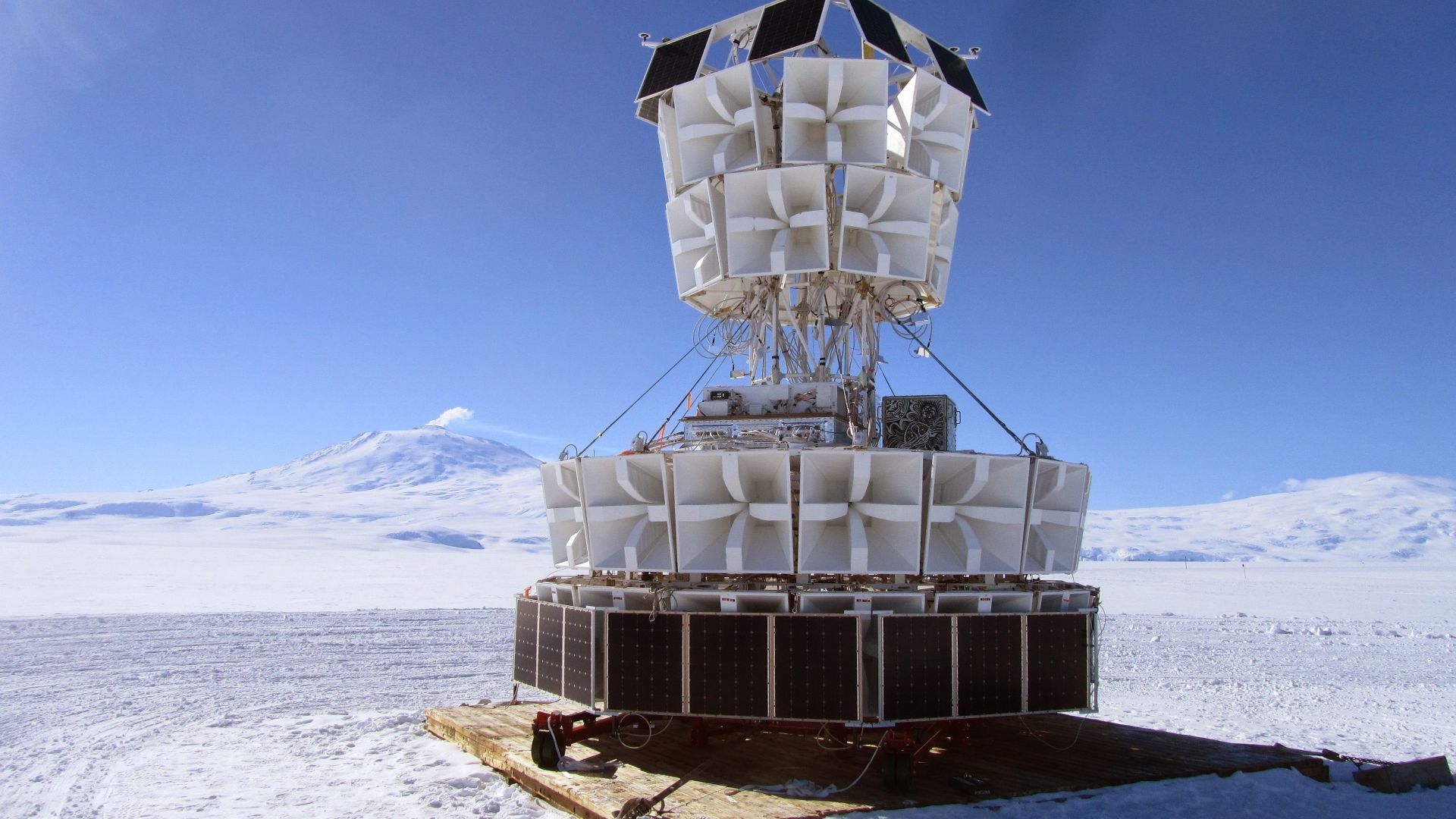 One of a set of photos related to the ANITA (Antarctic Impulsive Transient Antenna) instrument.

Credit: Ryan Nichol (UCL Physics & Astronomy)