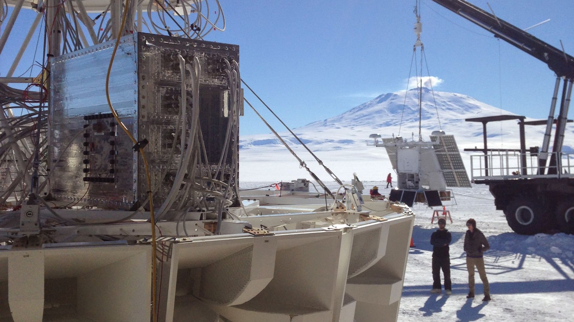 One of a set of photos related to the ANITA (Antarctic Impulsive Transient Antenna) instrument.

Credit: Ryan Nichol (UCL Physics & Astronomy)