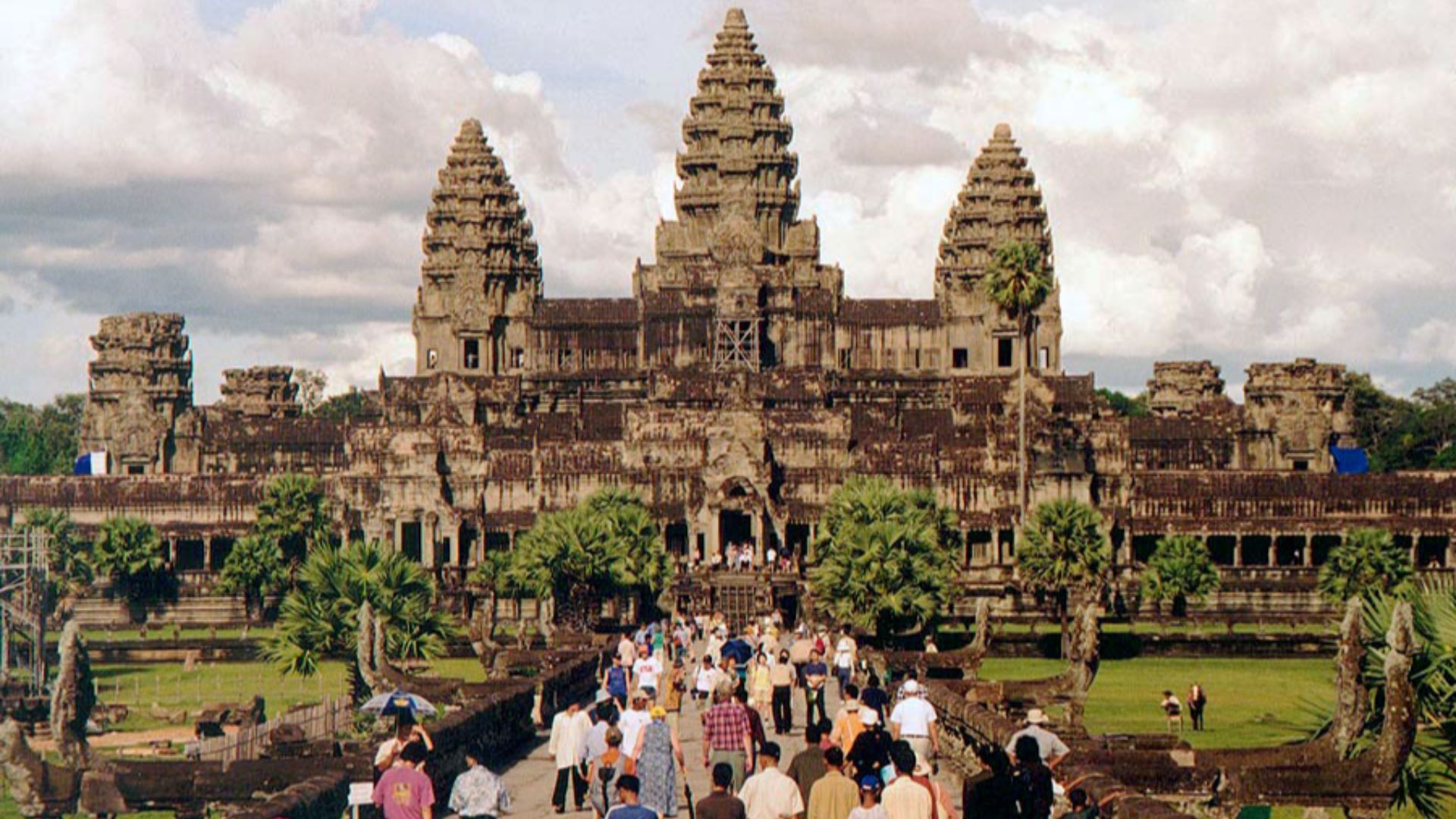Angkor Wat, Cambodia, as seen from the west entrance