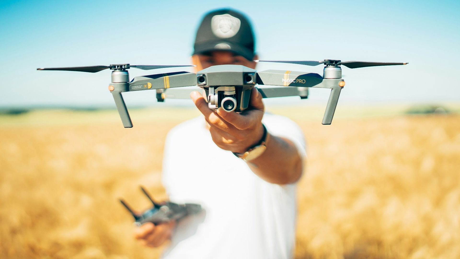 shallow focus photography of quadcopter