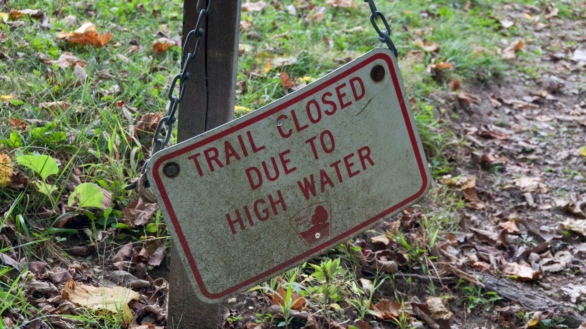 A sign at at Three Creeks Metro Parks (Columbus, Ohio) used when the water level in the Creeks becomes unsafe for people to hike near them.