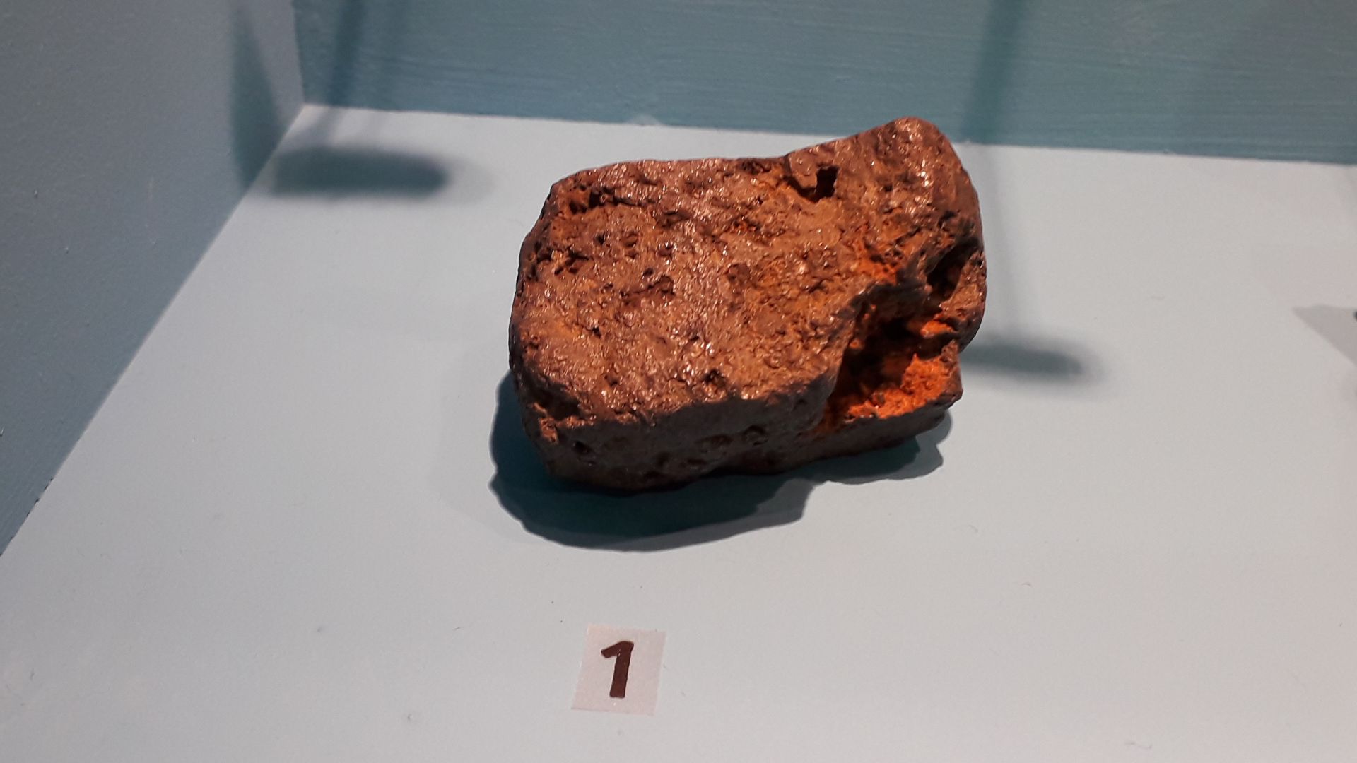 Pigments, oxyde de manganèse et ocre. Site du