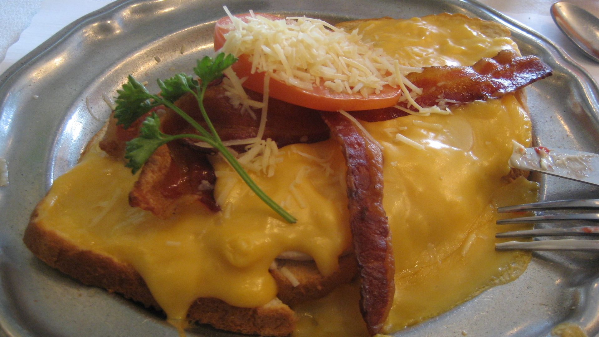 Hot Brown sandwich from Kurtz Restaurant, Bardstown, Kentucky, USA.