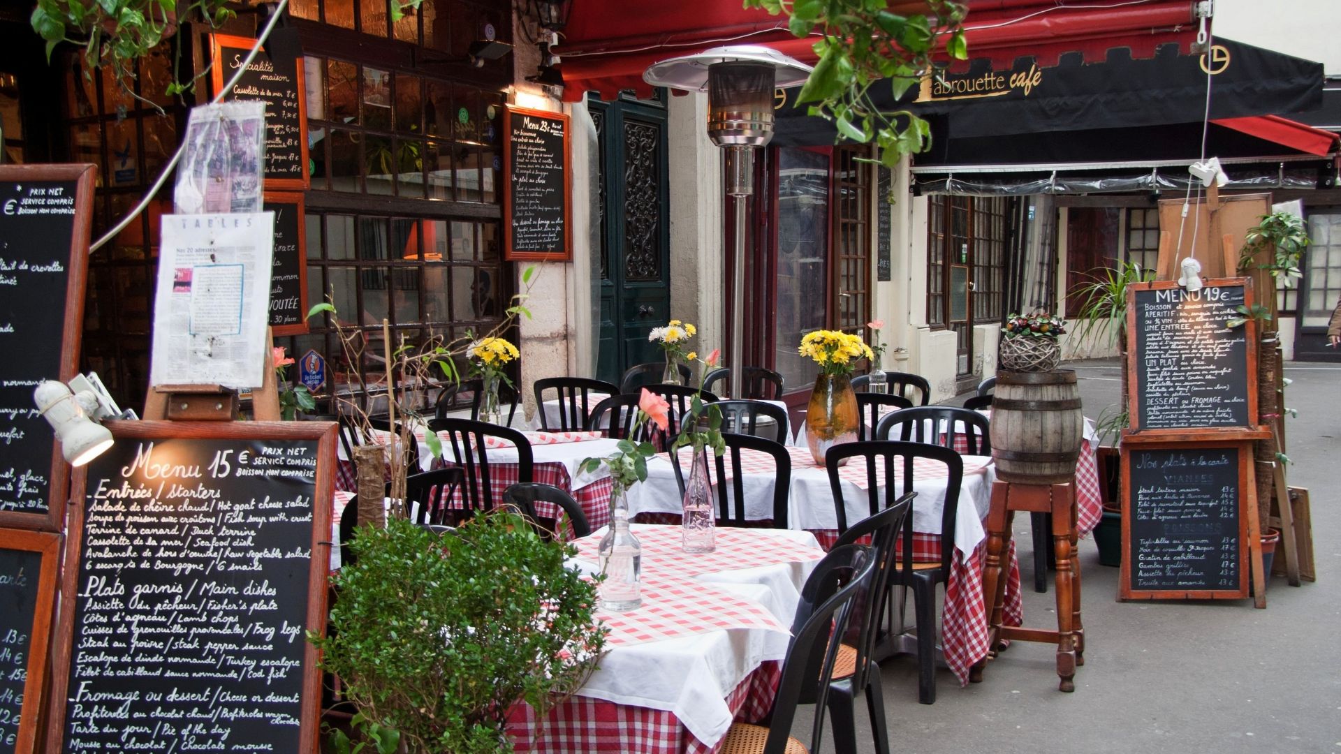 Restaurant rue Mouffetard à Paris.