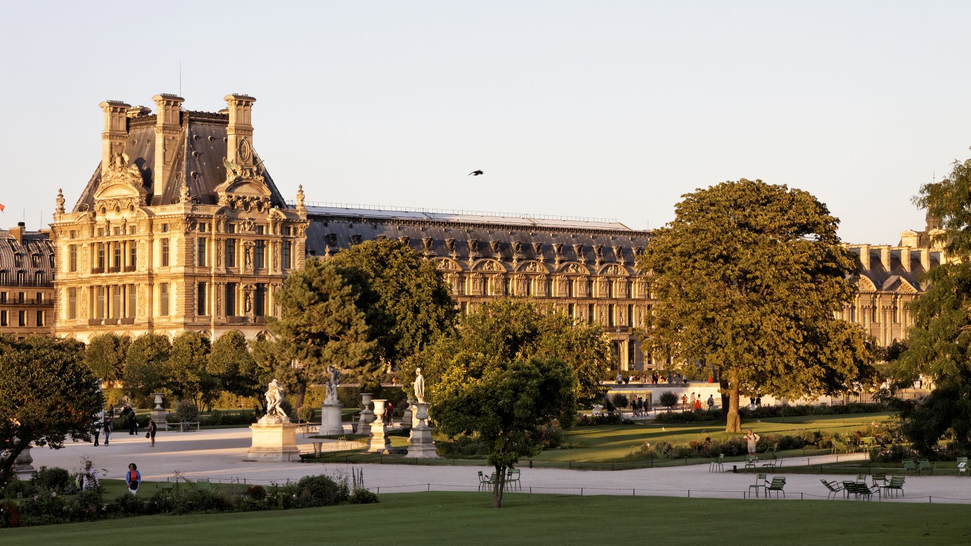 Le palais du Louvre à Paris.