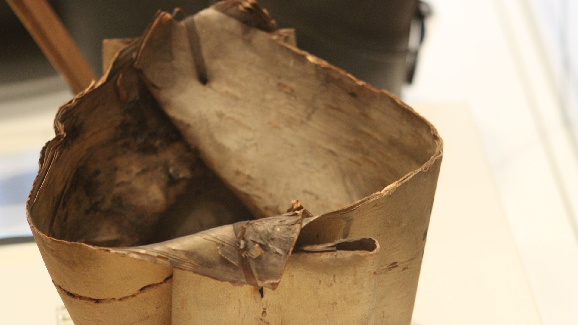 A First Nations birch bark container at the Sigmund Samuel Gallery of Canada of the Royal Ontario Museum.