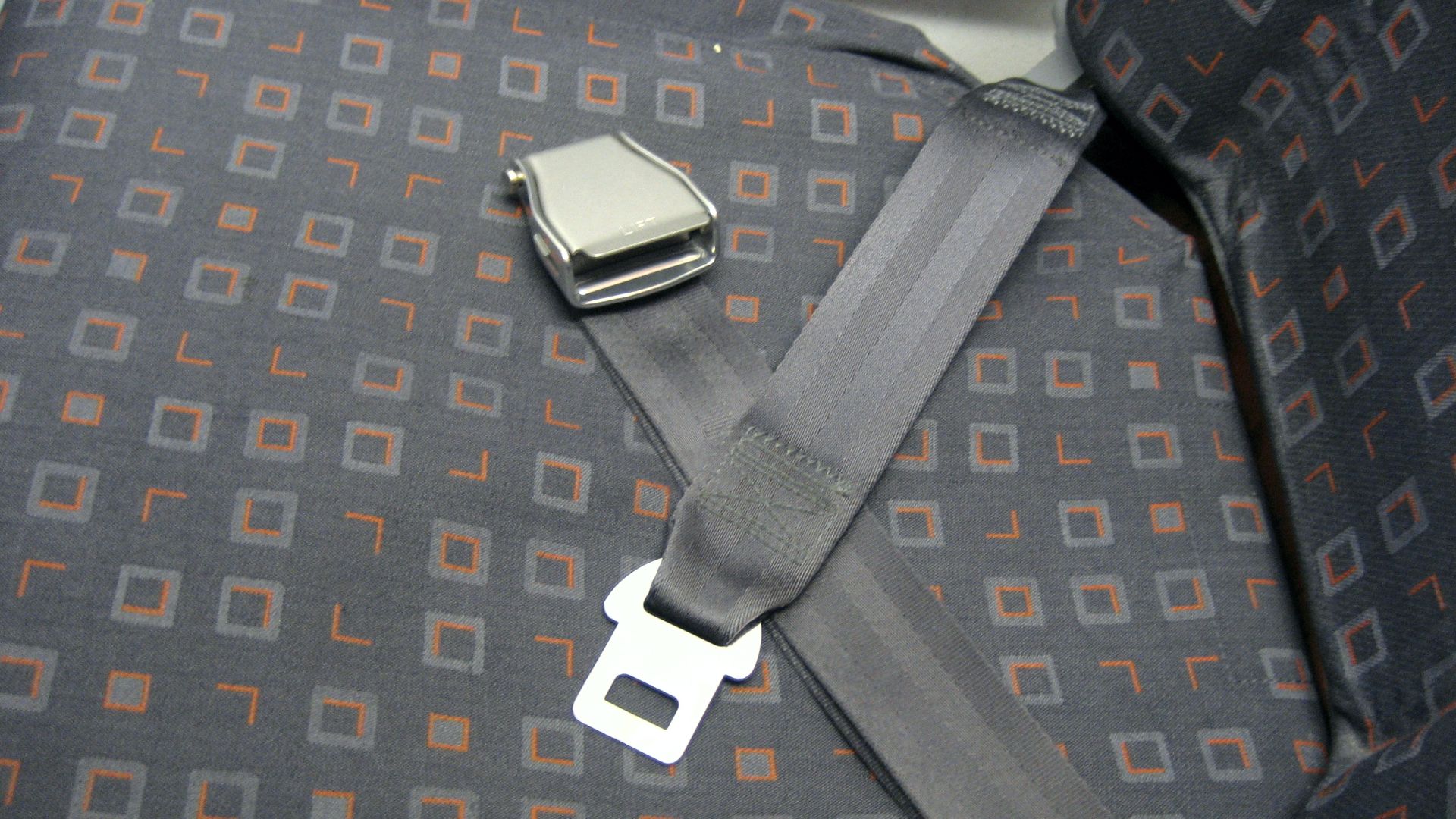 Seatbelt on an easyJet A319.