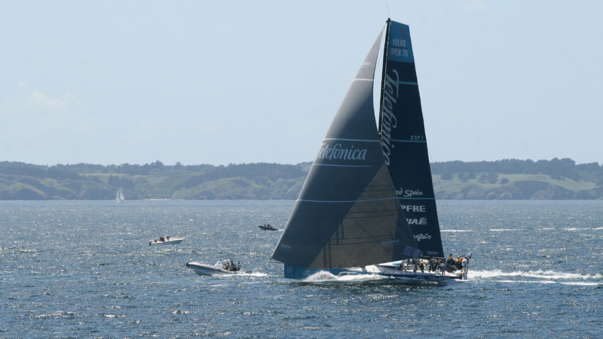 Telefonica durant la Volvo Ocean Race devant Belle-Ile
