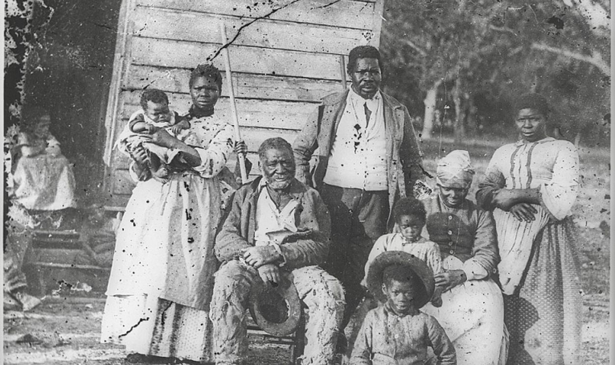 Filefamily Of African American Slaves On Smith's Plantation Beaufort South Carolina.jpg