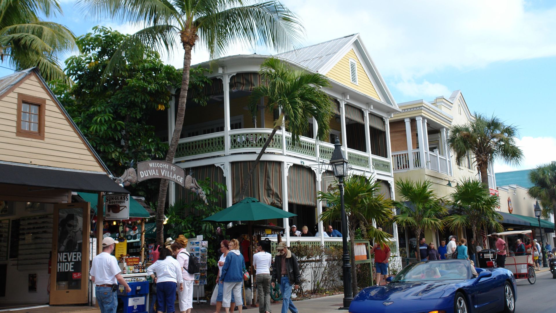 File:Key West Street life2.jpg