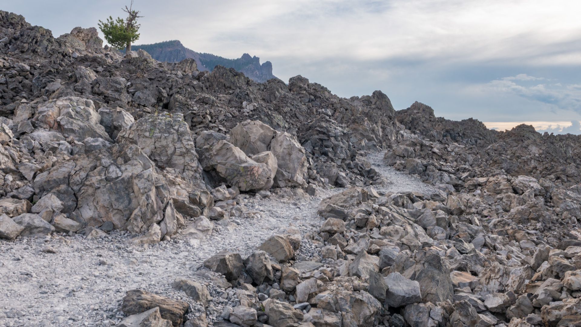 The Big Obsidian lava flow from a trail that winds through the lava in the Newberry National Volcanic Monument.