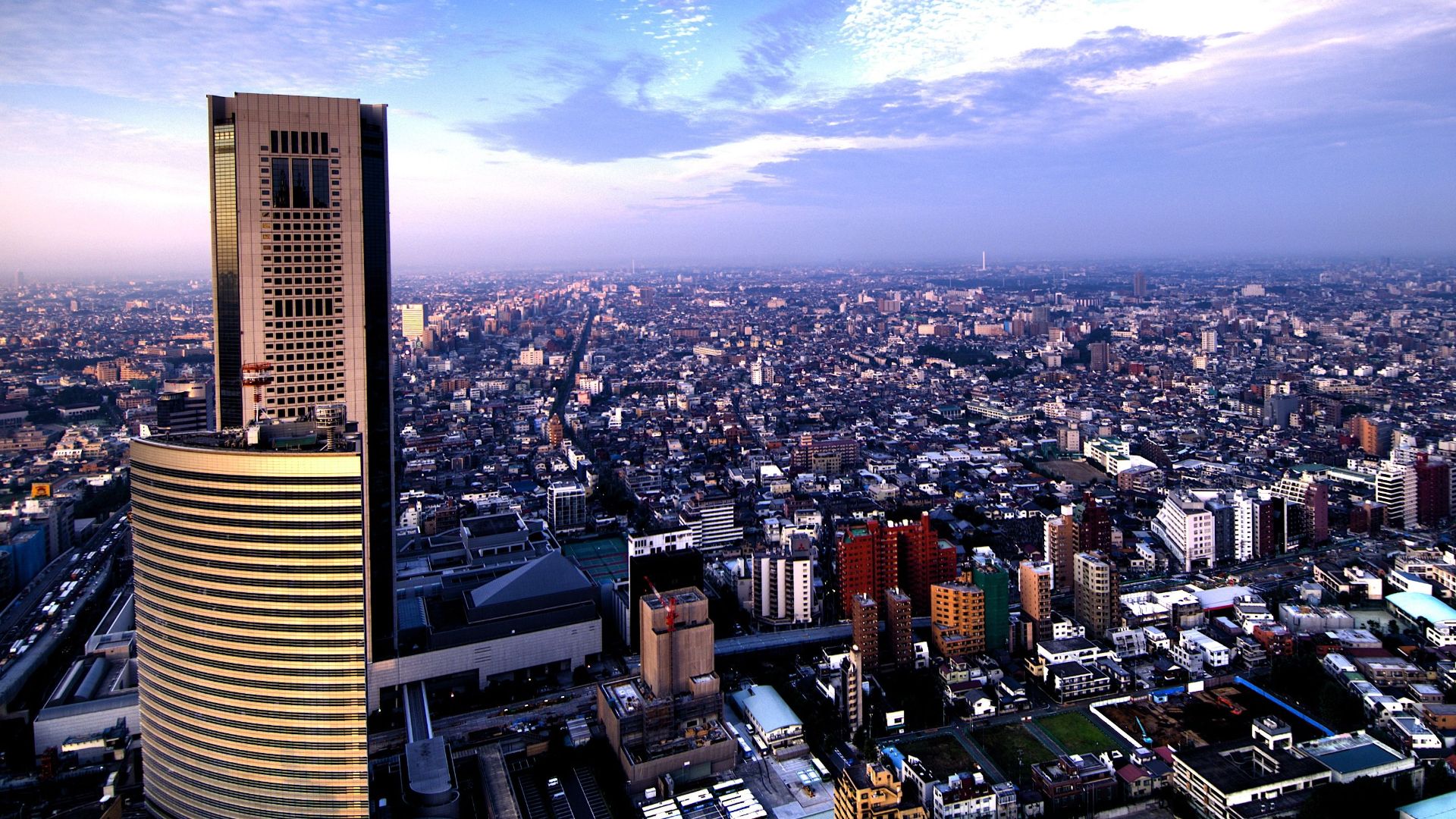 One more shot from our hotel room at the Park Hyatt in Tokyo. Seems like I've covered all the other times of the day, so a morning should be in order. October 2006.