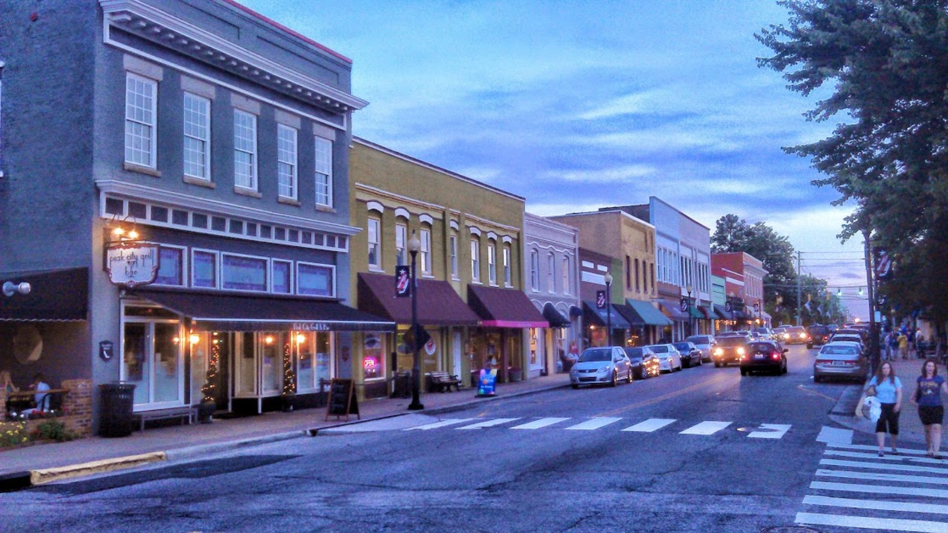 Apex Historic District, Roughly bounded by N. Elm, N. Salem, Center, S. Salem, and W. Chatham Sts.; also roughly bounded by E. Chatham, S. Hughes, S. Mason, and E. Moore Sts.; also Grove and Thompson Sts., and parts of Hunter St.; also roughly centered on