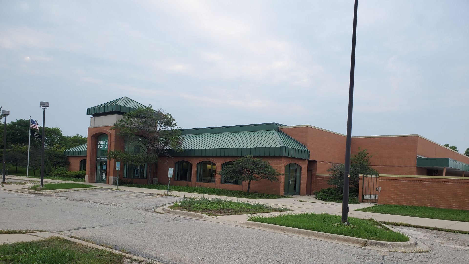 Picture of the Buffalo Grove post office building