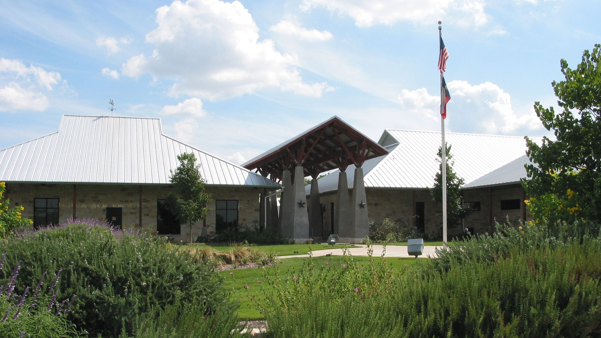 Front facade of Leander Public Library in Leander, Texas