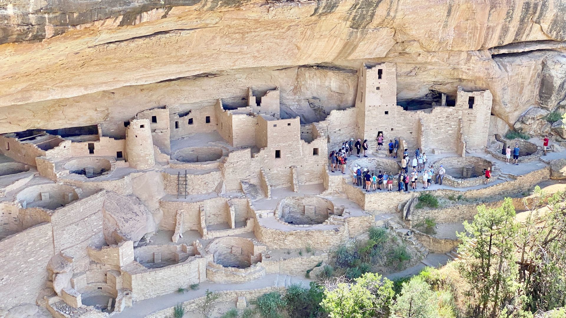 Built between 1190 and 1260, this Ancestral Puebloan Cliff Dwelling is known as Cliff Palace, and is the largest cliff dwelling at Mesa Verde National Park, as well as the largest cliff dwelling in North America. The building contains 150 rooms and 23 ki