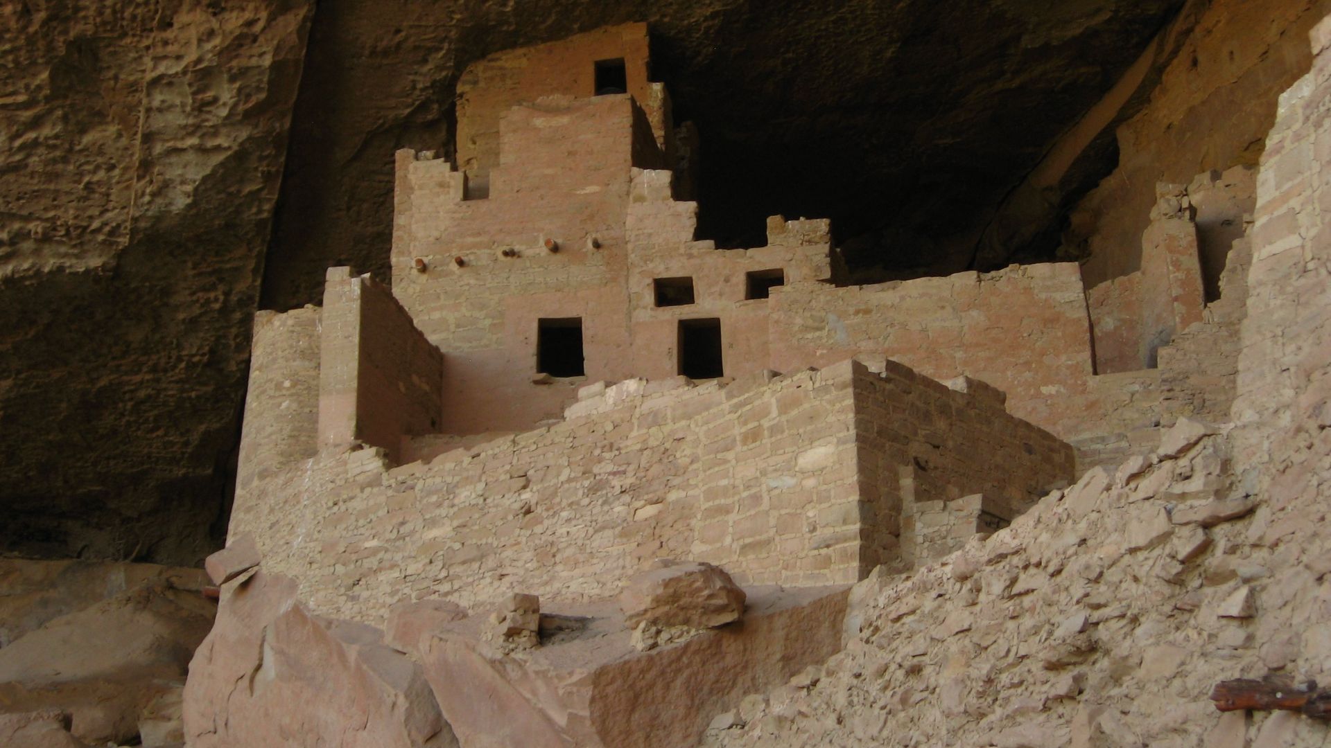 View of Cliff Palace at the second stop on the tour. Cliff Palace is the largest cliff dwelling in North America. The Ancient Pueblo structure is located in Mesa Verde National Park, in the southwest corner of the U.S. state of Colorado, home to the Ances