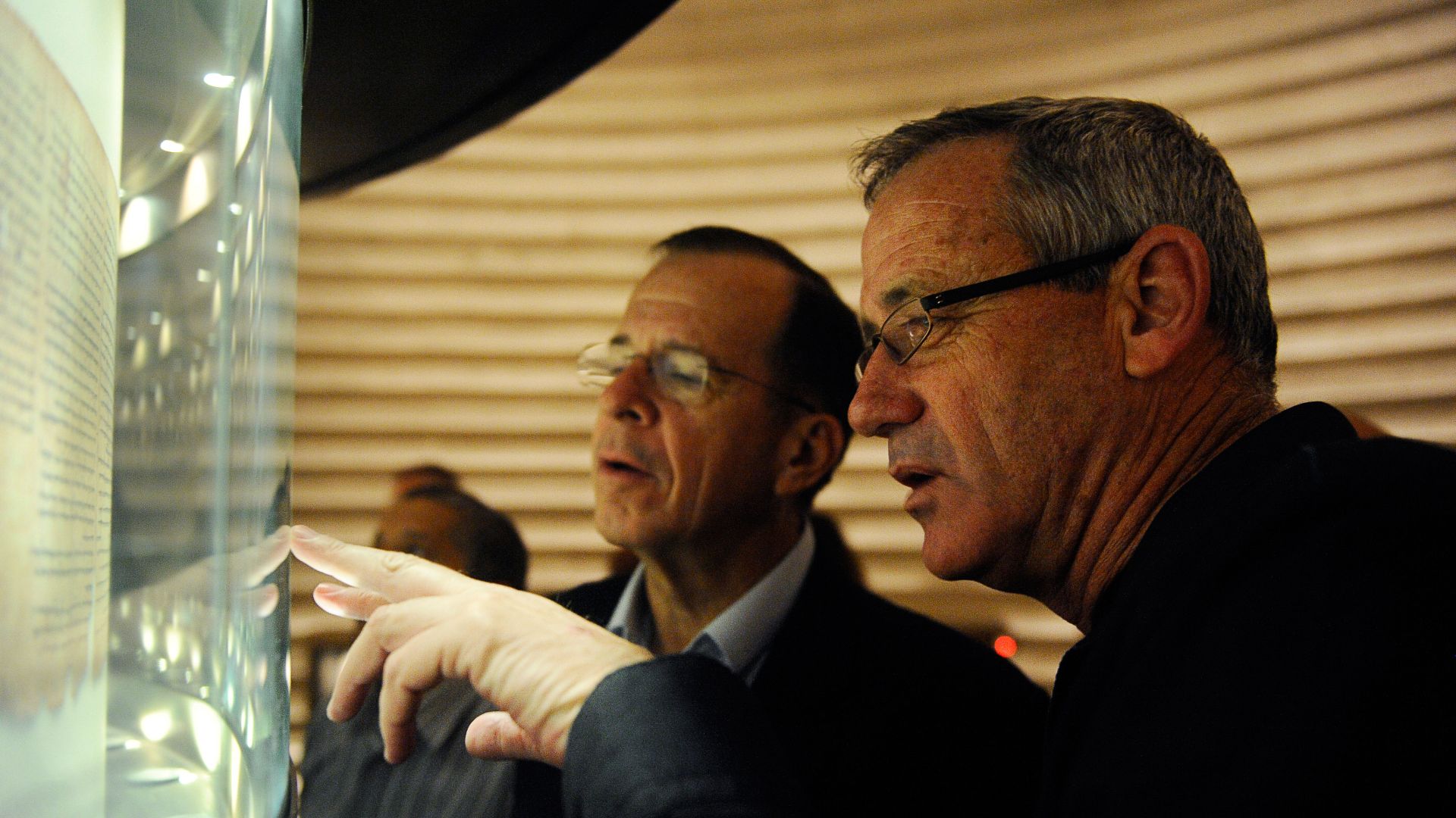 July  19, 2011.Today, the highest ranking US military officer, the Chairman of the Joint Chiefs of Staff, Navy Admiral Mike Mullen, visited, alongside with the IDF Chief of Staff , Lt. Gen. Benny Gantz, the Shrine of the Book in Jerusalem, which houses t