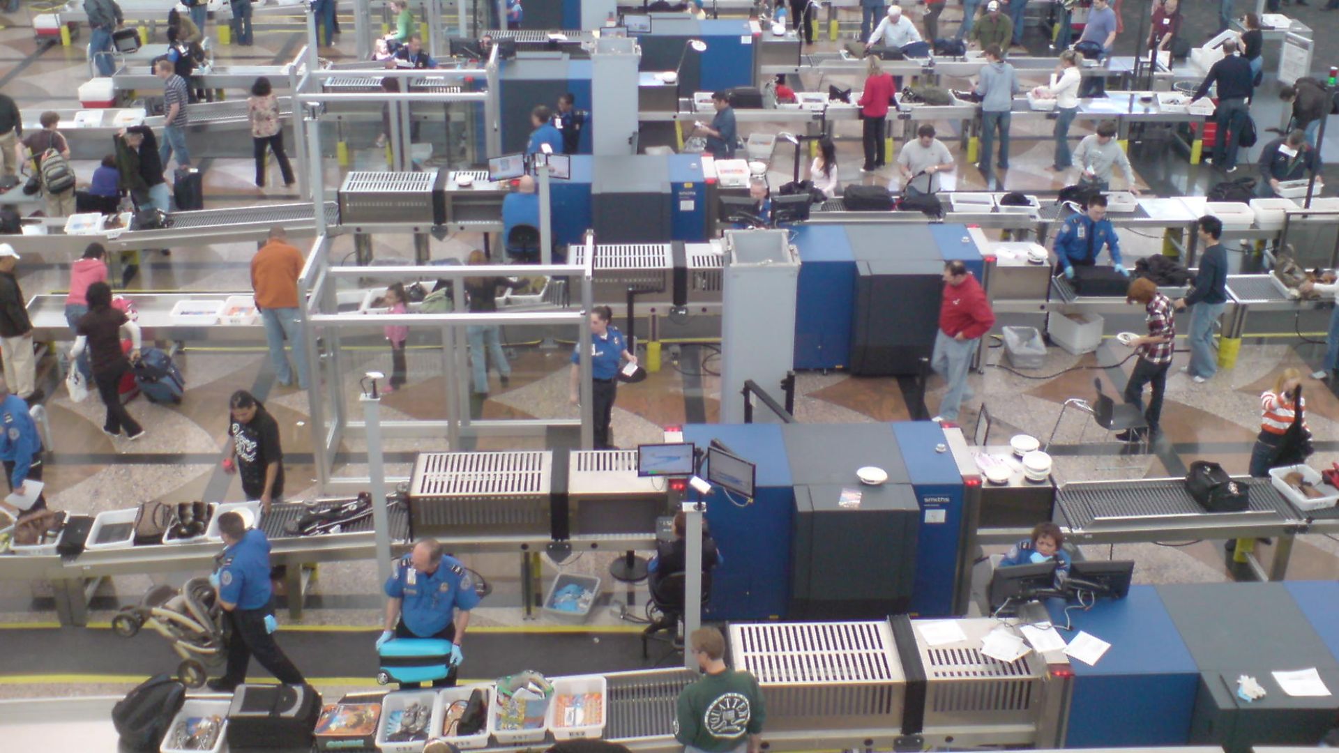 it's a rare opportunity to see it from above. I don't think many other airports have a second floor above the screening that gives you such a view. it's pretty amazing. i would like to get a long video and timelapse of the process.