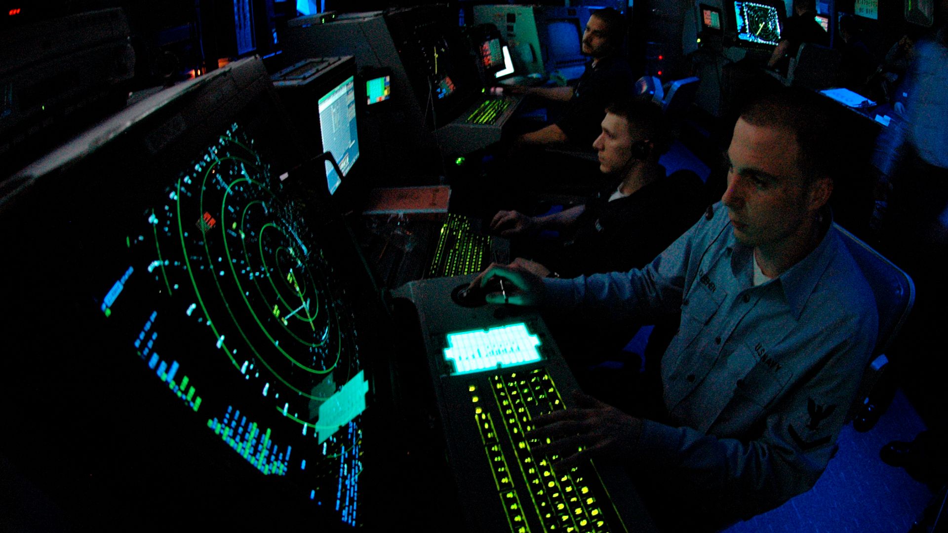 Pacific Ocean (May 5, 2006) - Air Traffic Controller 3rd Class David McKeehe works approach control in Carrier Air Traffic Control Center (CATCC) aboard the Nimitz-class aircraft carrier USS Abraham Lincoln (CVN 72). Lincoln and Carrier Air Wing Two (CVW-