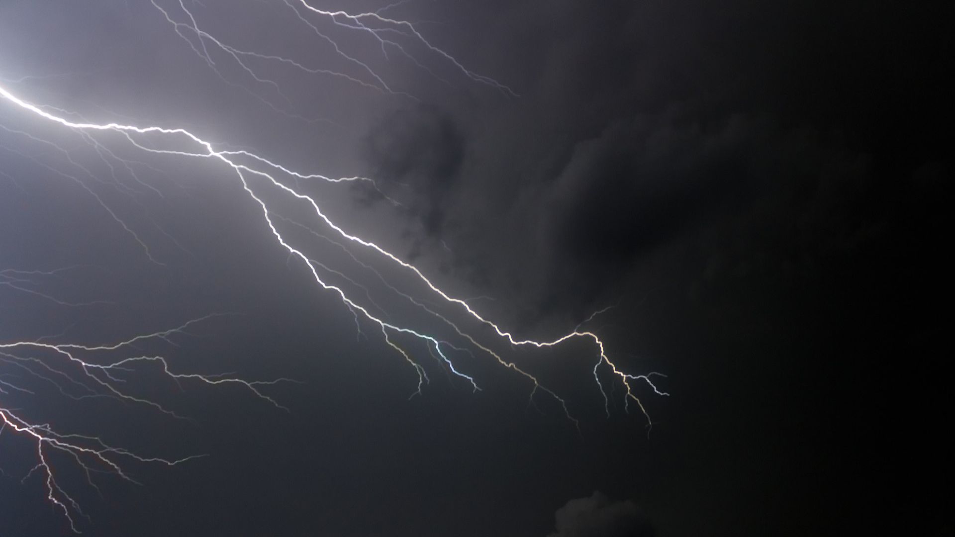500px provided description: The Catatumbo Lightning (Spanish: Rel?mpago del Catatumbo) is an atmospheric phenomenon in Venezuela. It occurs only over the mouth of the Catatumbo River where it empties into Lake Maracaibo. The frequent, powerful flashes of 