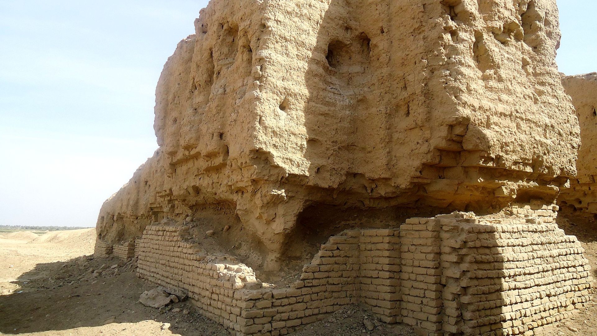 This is a photo of a monument in Iraq identified by the ID