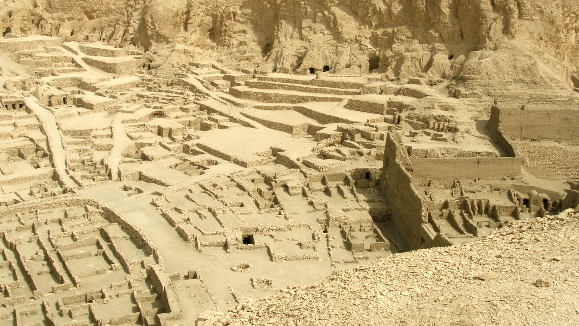 It was home to the artisans who worked on the tombs in the Valley of the Kings during the 18th to 20th dynasties of the New Kingdom of Egypt (1550-1080 BCE). Theban Plateau, Theban Hills, Thebes, Luxor, Waset, Egypt.
