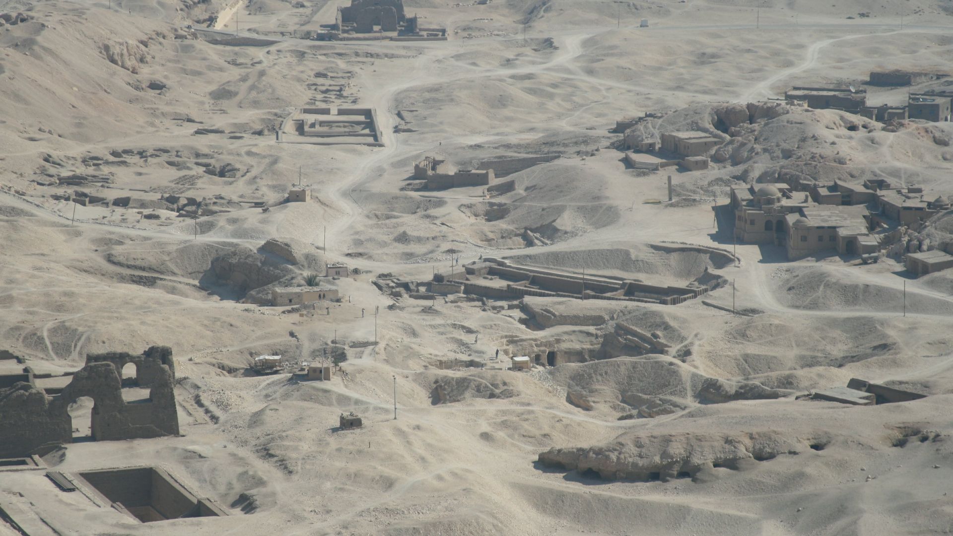 View down into the valley of the kings at Luxor