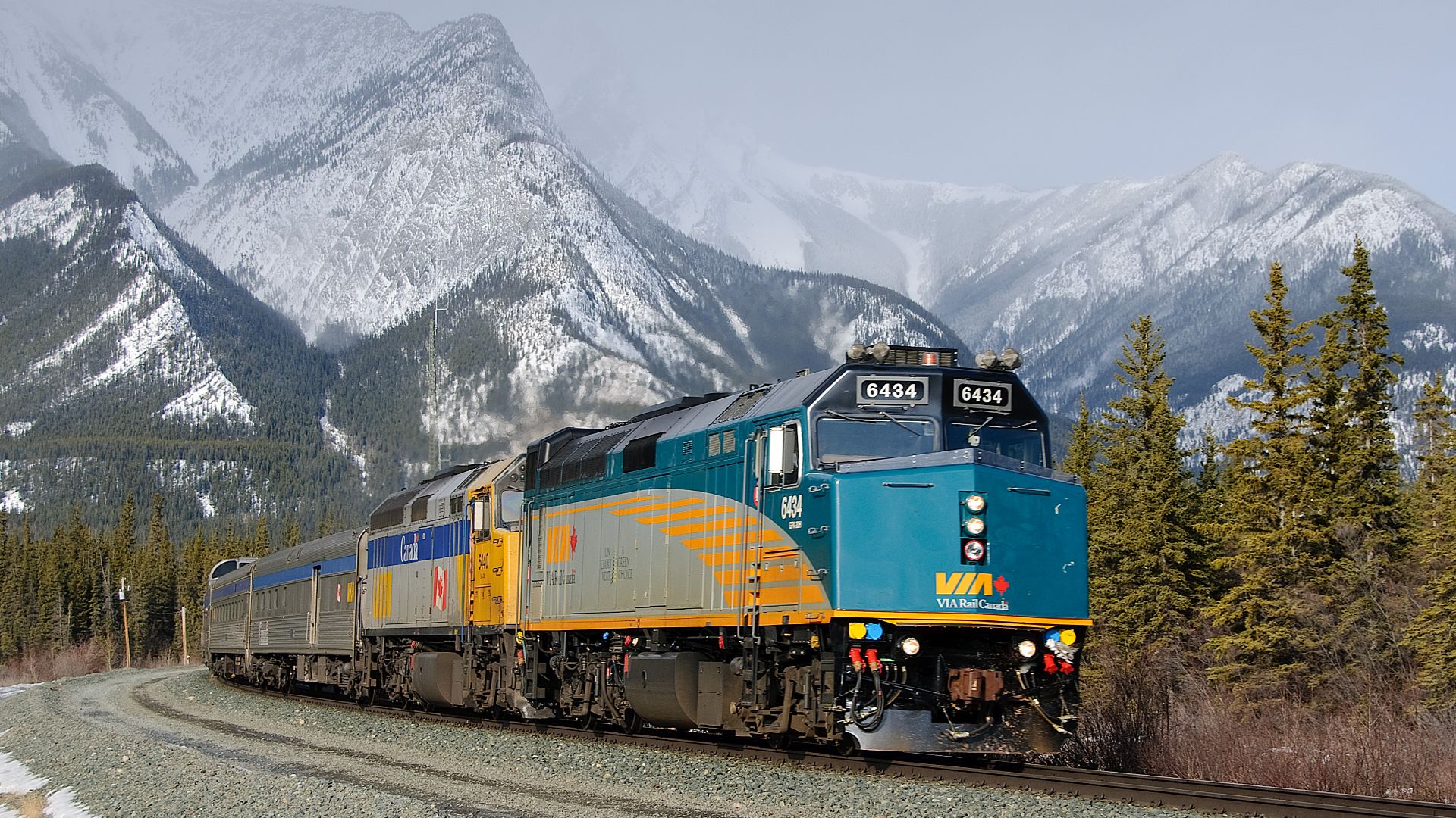 VIA #1, The Canadian is led by newly rebuilt F40PH 6434 near Jasper, Alberta.
